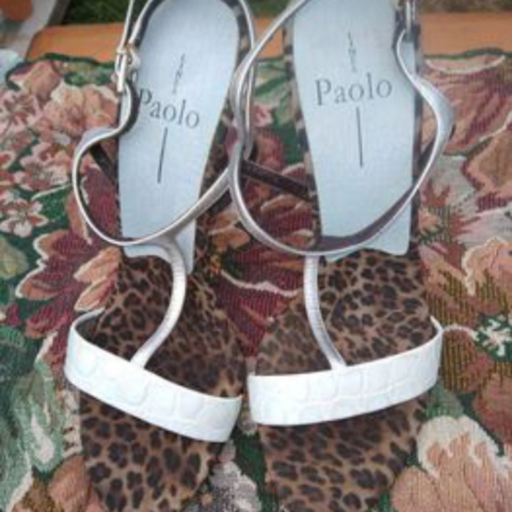 PAOLO WHITE DRESSY HIGH HEEL SANDALS w/ LEOPARD PRINT ON HEELS & SOLES size 8.5